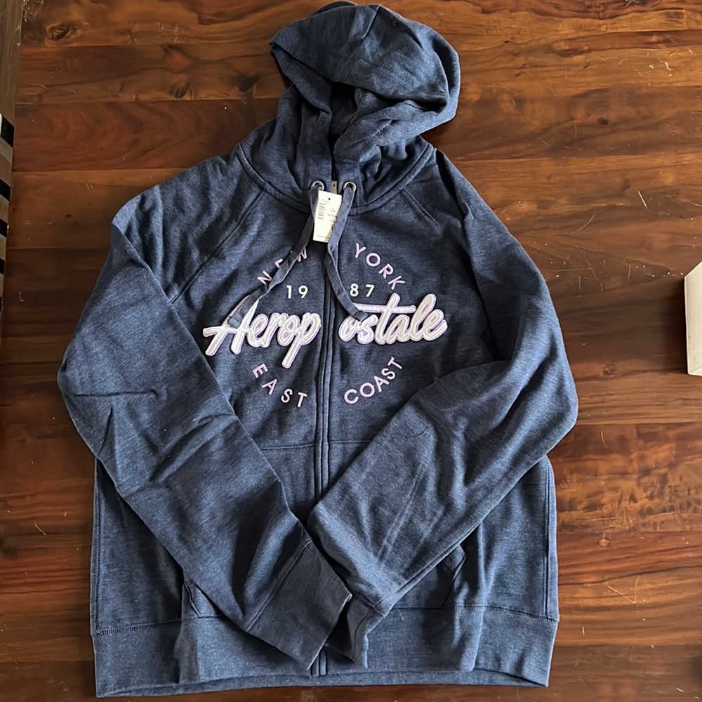 NWT zipped up light weight Aeropostale Hoodie